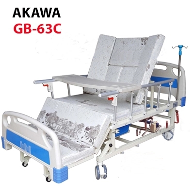 Giường bệnh đa năng Akawa GB-63C trang bị bồn gội đầu, bàn ăn tháo lắp tiện lợi.