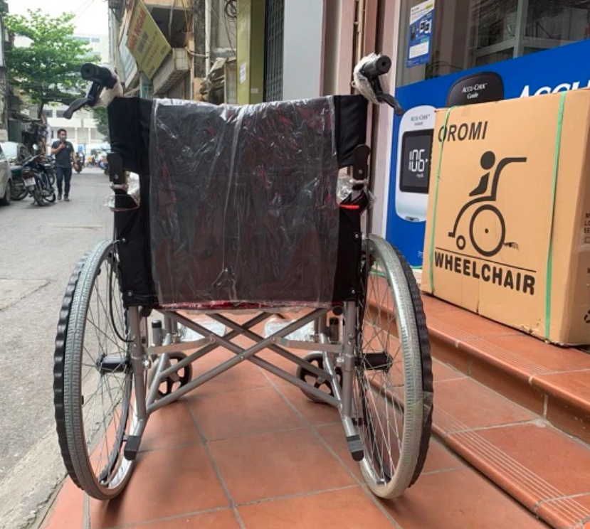 Xe Lăn Cơ Bản Oromi Wheelchair chất lượng tiêu chuẩn