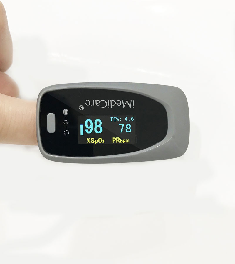 Máy đo nồng độ oxy trong máu SPO2 Imedicare IOM-A8 trọng lượng nhẹ