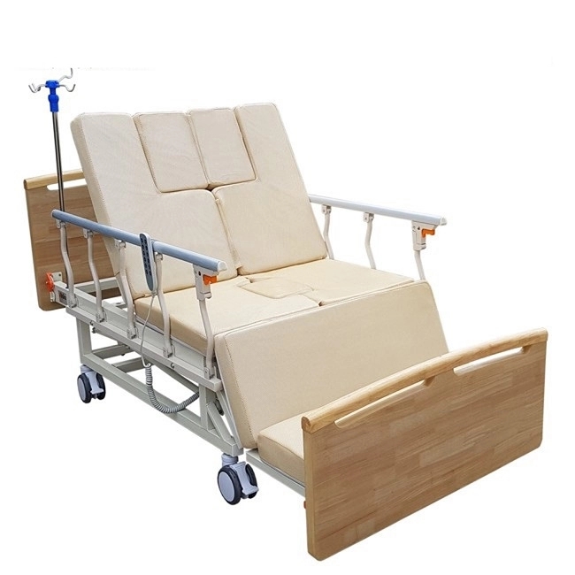 Giường bệnh Akiko A89-09 thiết kế bánh xe tiện lợi cho nhu cầu di chuyển.